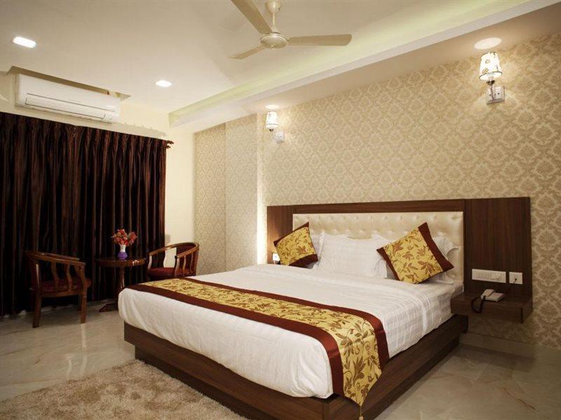 Hotel Mahalakshmi Residency كوليورو المظهر الخارجي الصورة