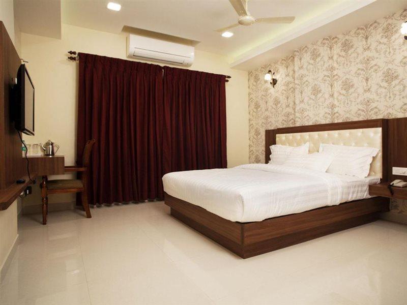 Hotel Mahalakshmi Residency كوليورو المظهر الخارجي الصورة