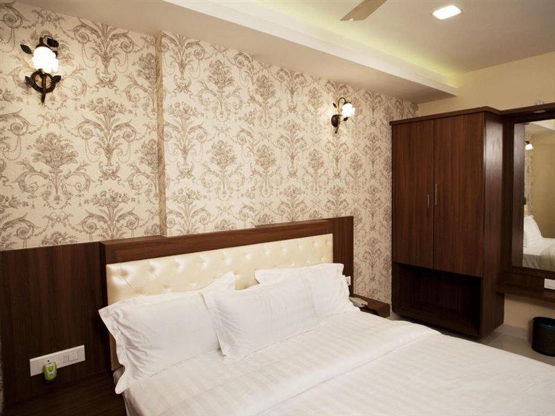 Hotel Mahalakshmi Residency كوليورو المظهر الخارجي الصورة