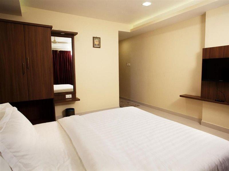 Hotel Mahalakshmi Residency كوليورو المظهر الخارجي الصورة